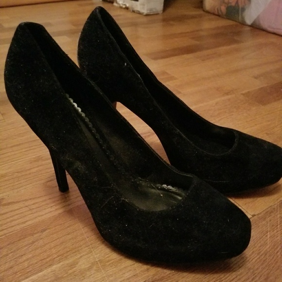 Qupid Shoes Qupid Black Velvet Pumps Poshmark